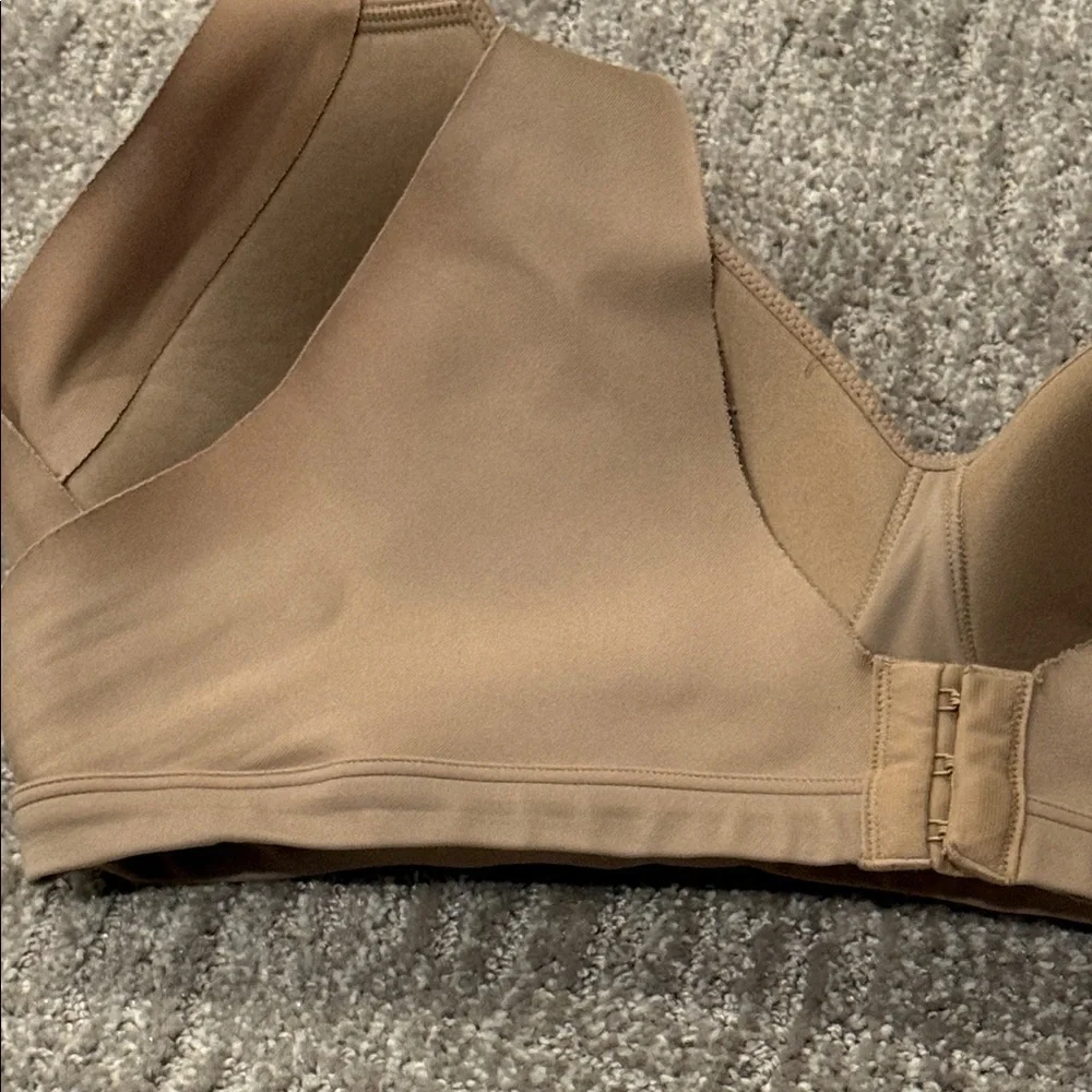 Warners Womens Beige No Side Effects Underarm Back Smoothing Comfy Bra Size L